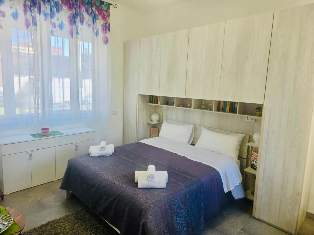 Tolstoi 83 Apartment Milan Bagian luar foto