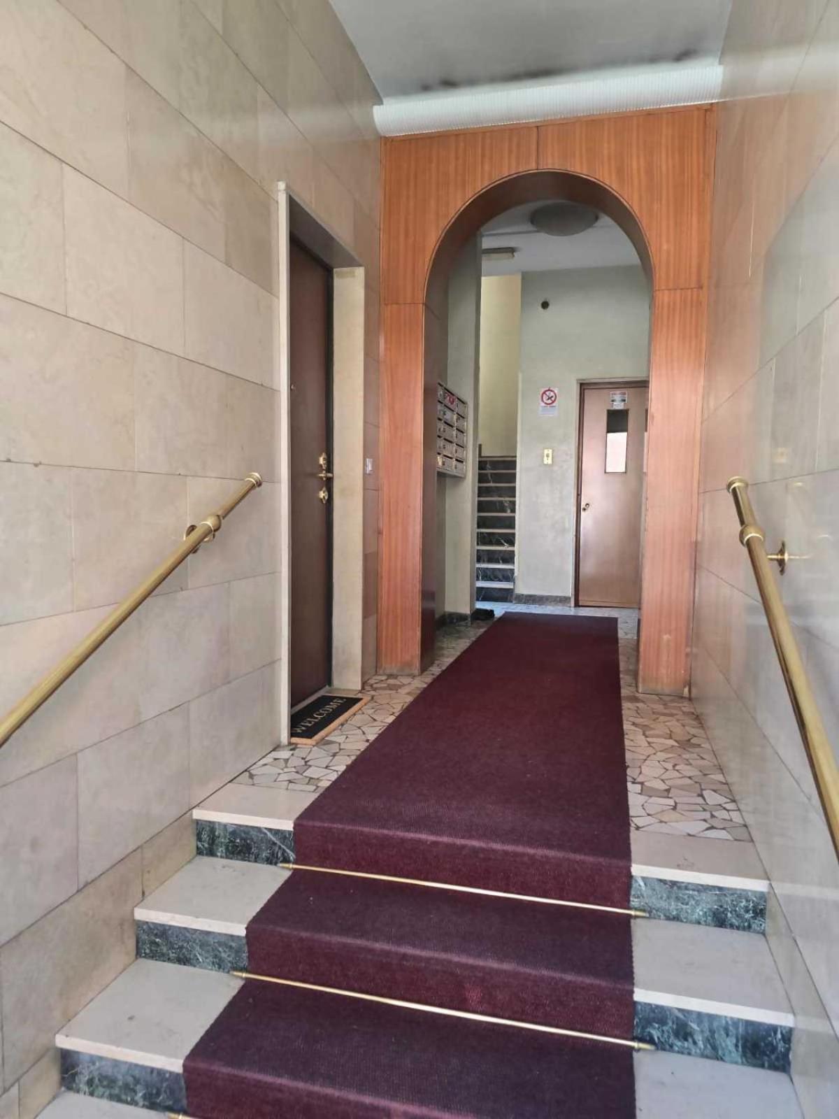 Tolstoi 83 Apartment Milan Bagian luar foto